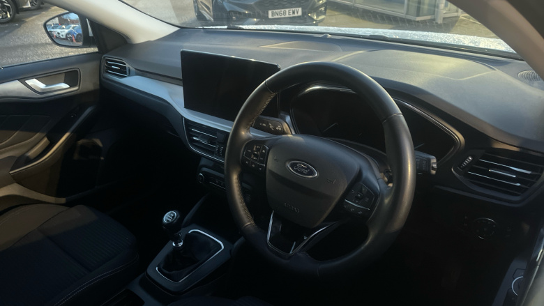 Ford Focus 1.0 EcoBoost Hybrid mHEV 125 Titanium Edition 5dr Petrol Hatchback